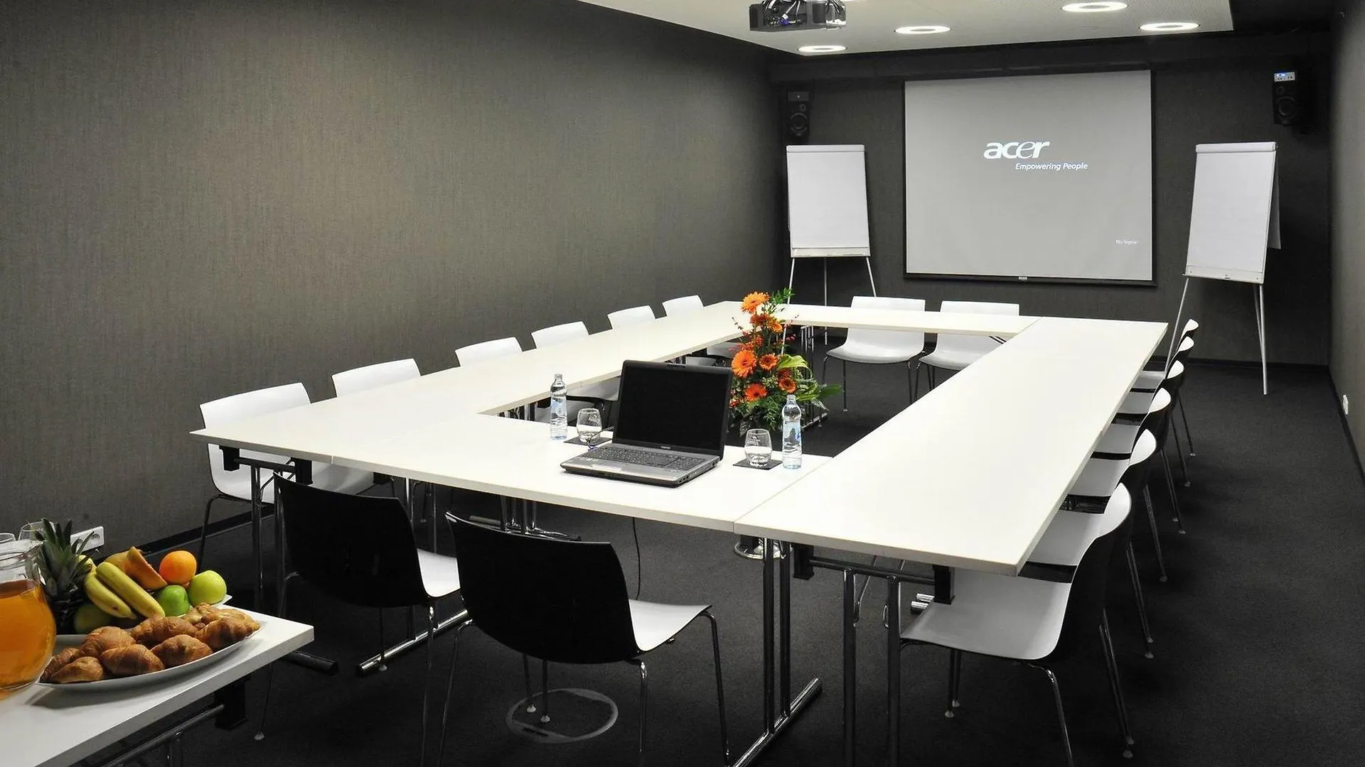 Metropol Design Hotel Old Town Prague 4*,