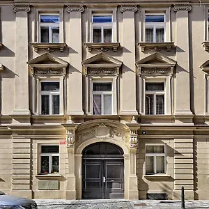 Truhlarska 31 Apartment